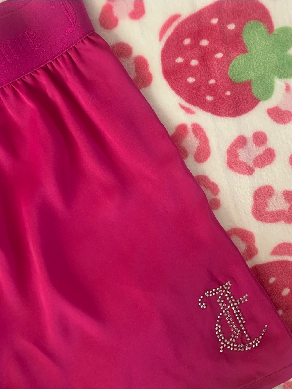 Juicy Couture Silky Satin Bling Pajama Set Raspberry Rave Large NWT - Picture 10 of 15